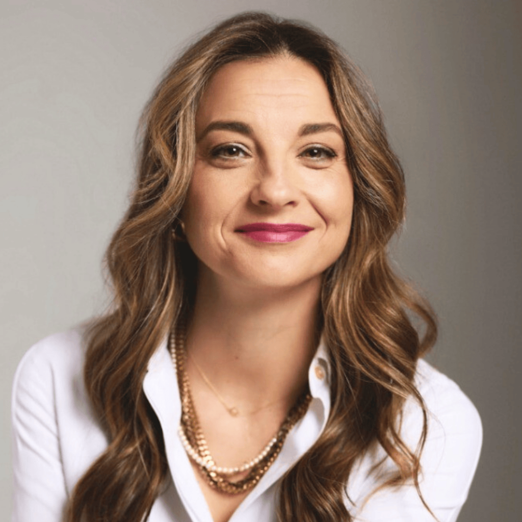 Sarah Houde - photo